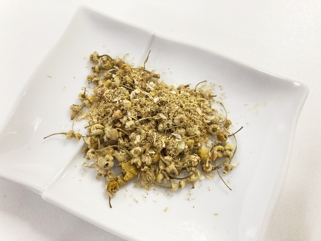 梅雨のアレルギー問題にカモミール